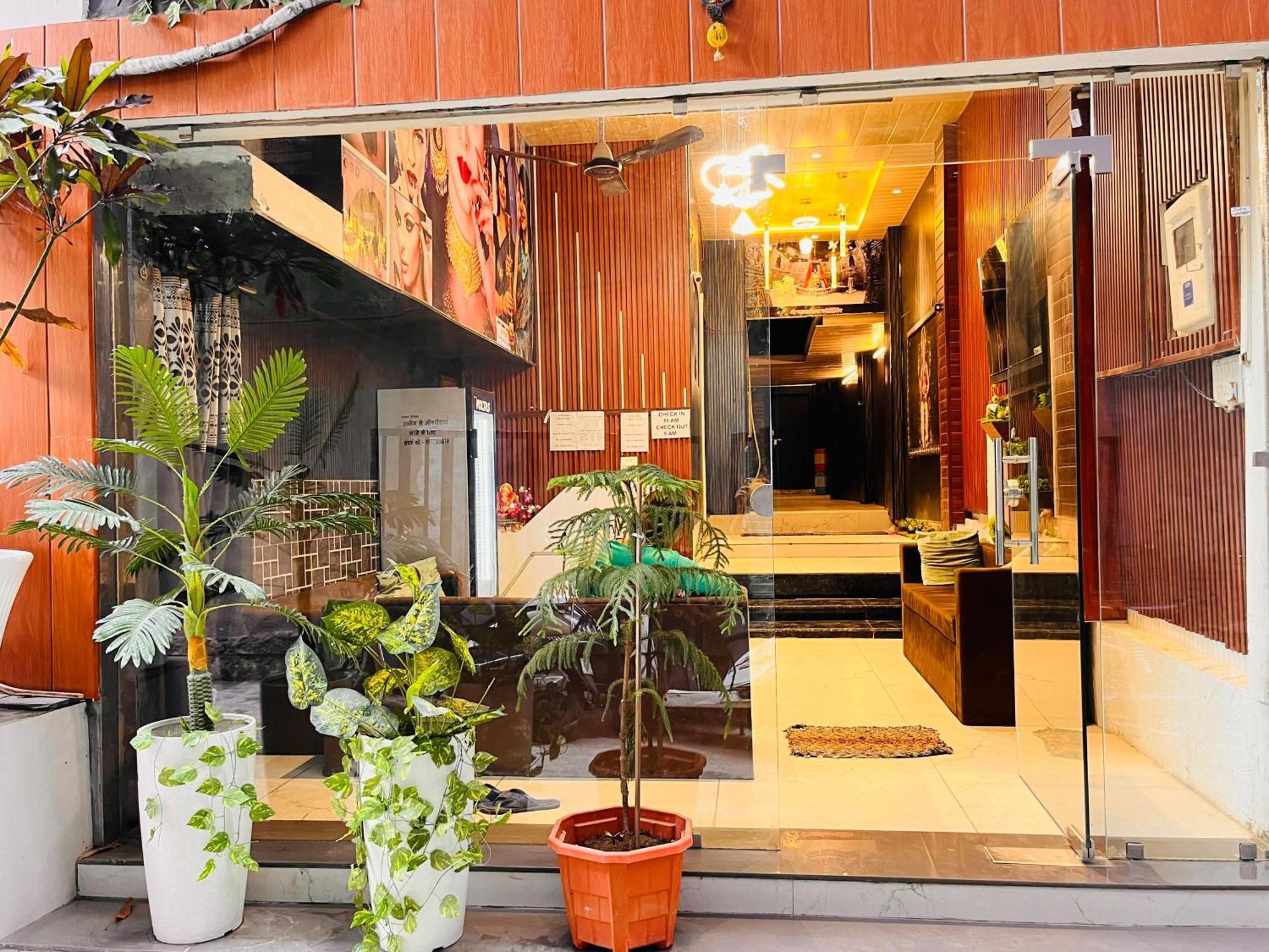 Pallav Guest House Ujjain Exterior photo